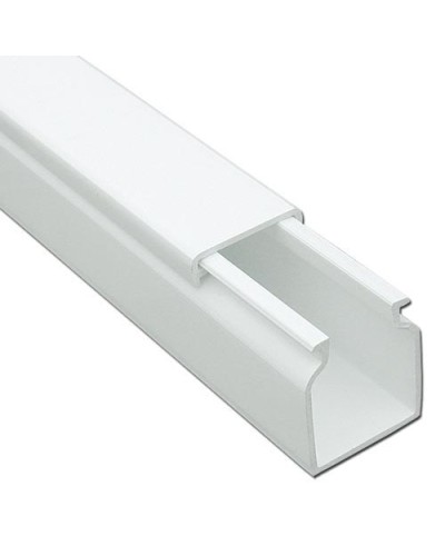 Кабель-канал 30x25 ЭЛЕКОР (32 м/уп) IEK CKK10-030-025-1-K01 в Петропавловске-Камчатском Кабель-канал Pintop.ru