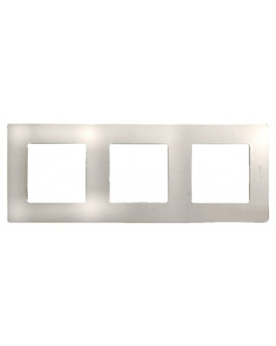 Рамка 3 поста Etika слоновая кость Legrand 672513 в Петропавловске-Камчатском Аксессуары для кабель-канала Pintop.ru